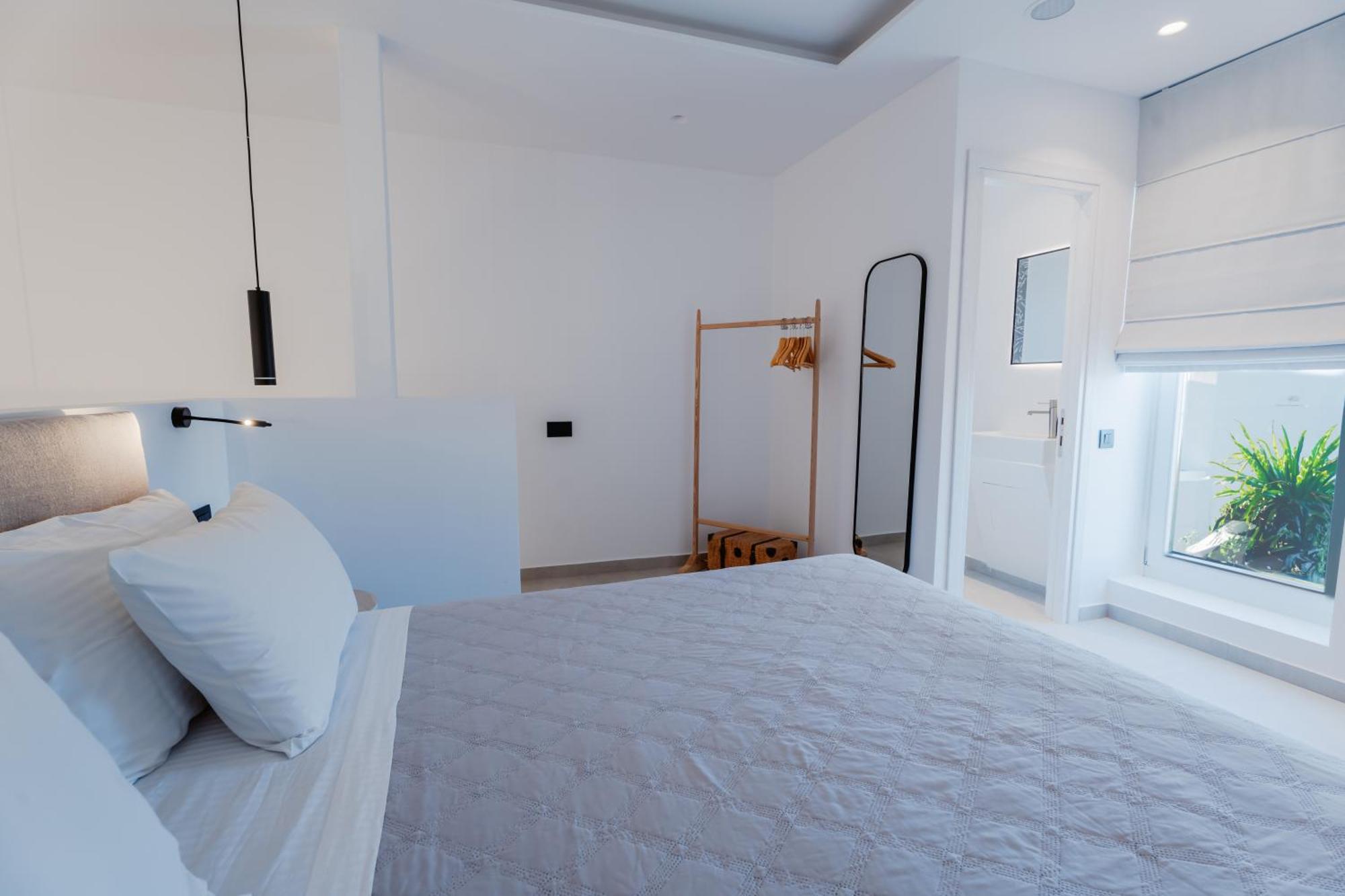 Klouvas Oliving Mykonos Luxury Suites מראה חיצוני תמונה