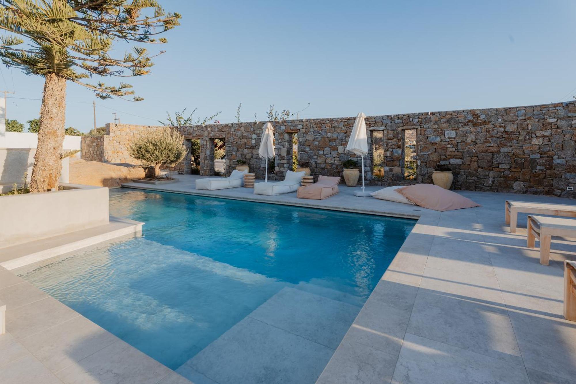Klouvas Oliving Mykonos Luxury Suites מראה חיצוני תמונה