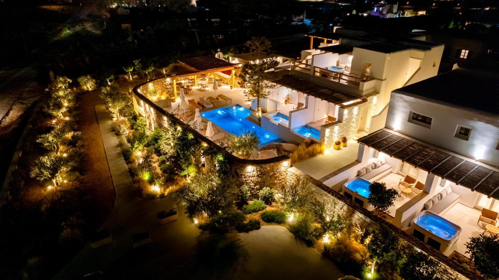 Klouvas Oliving Mykonos Luxury Suites מראה חיצוני תמונה