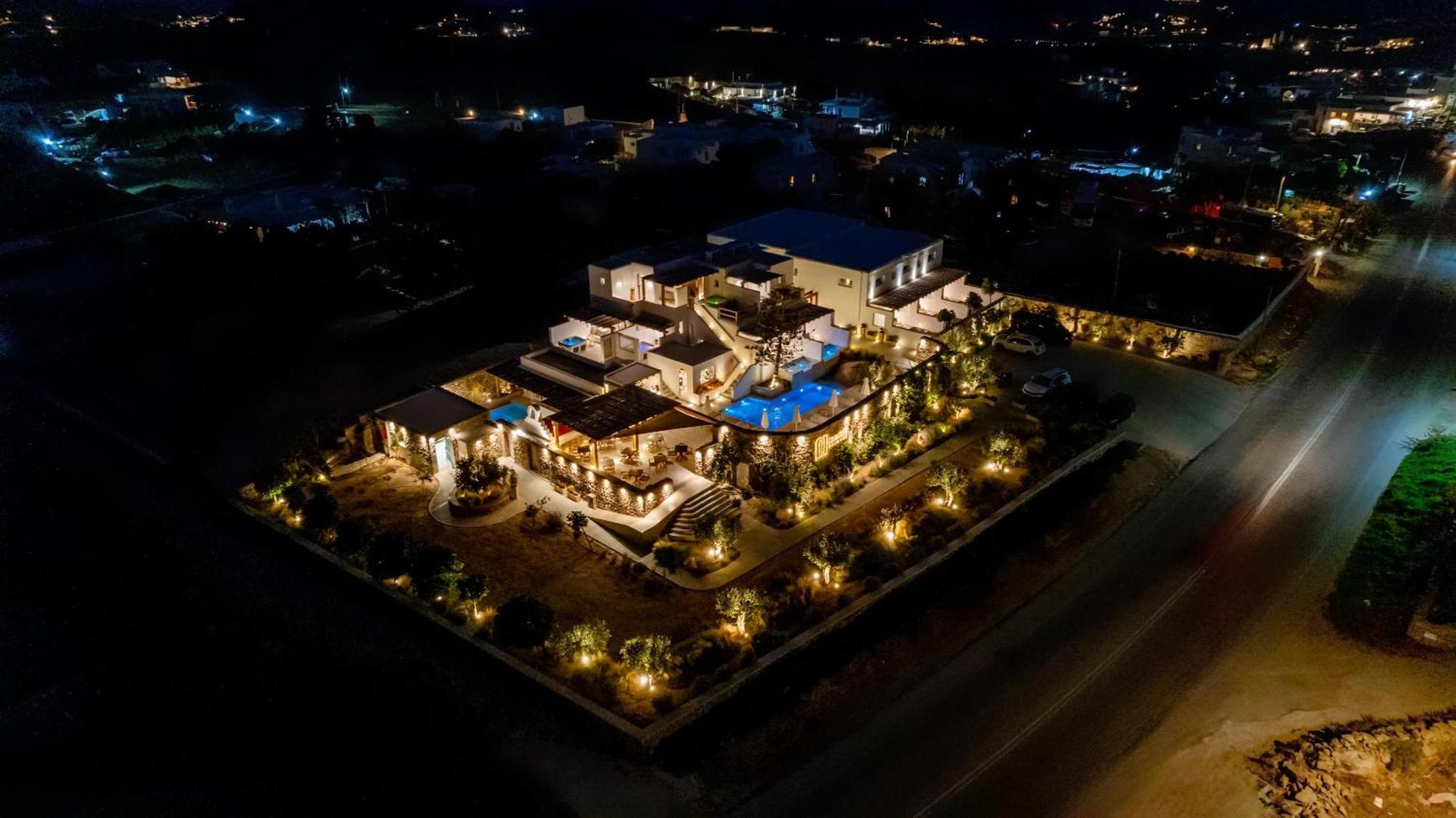 Klouvas Oliving Mykonos Luxury Suites מראה חיצוני תמונה