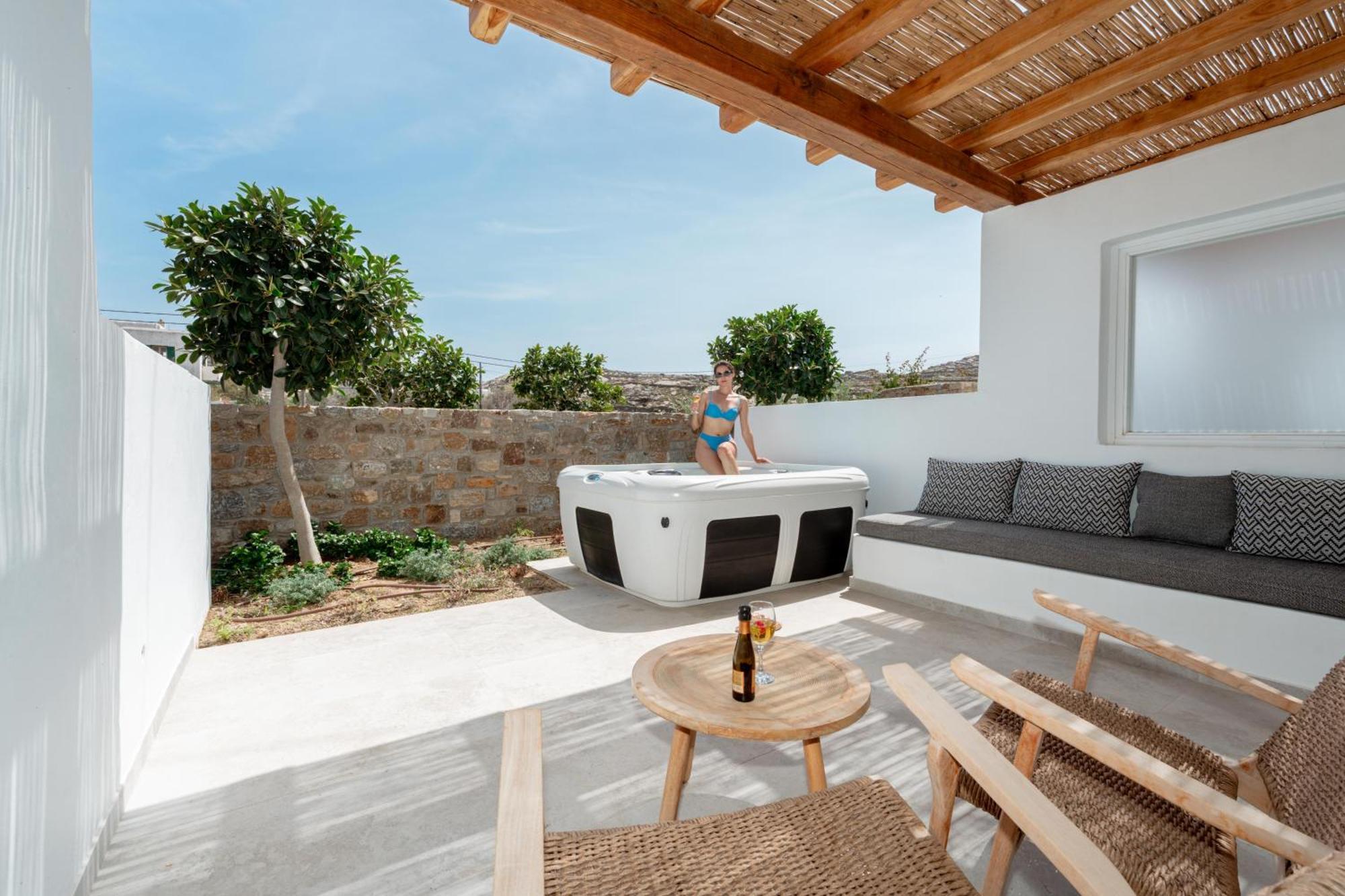 Klouvas Oliving Mykonos Luxury Suites מראה חיצוני תמונה