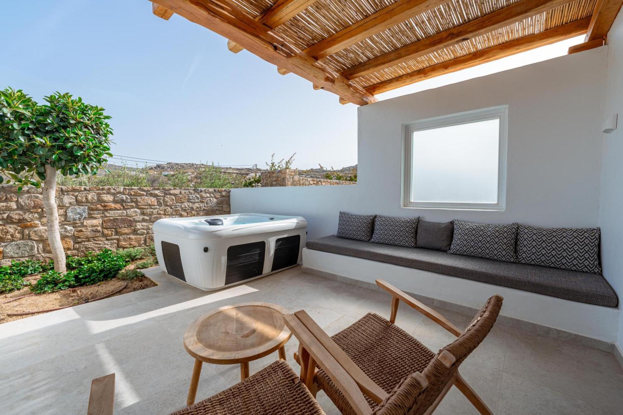 Klouvas Oliving Mykonos Luxury Suites מראה חיצוני תמונה